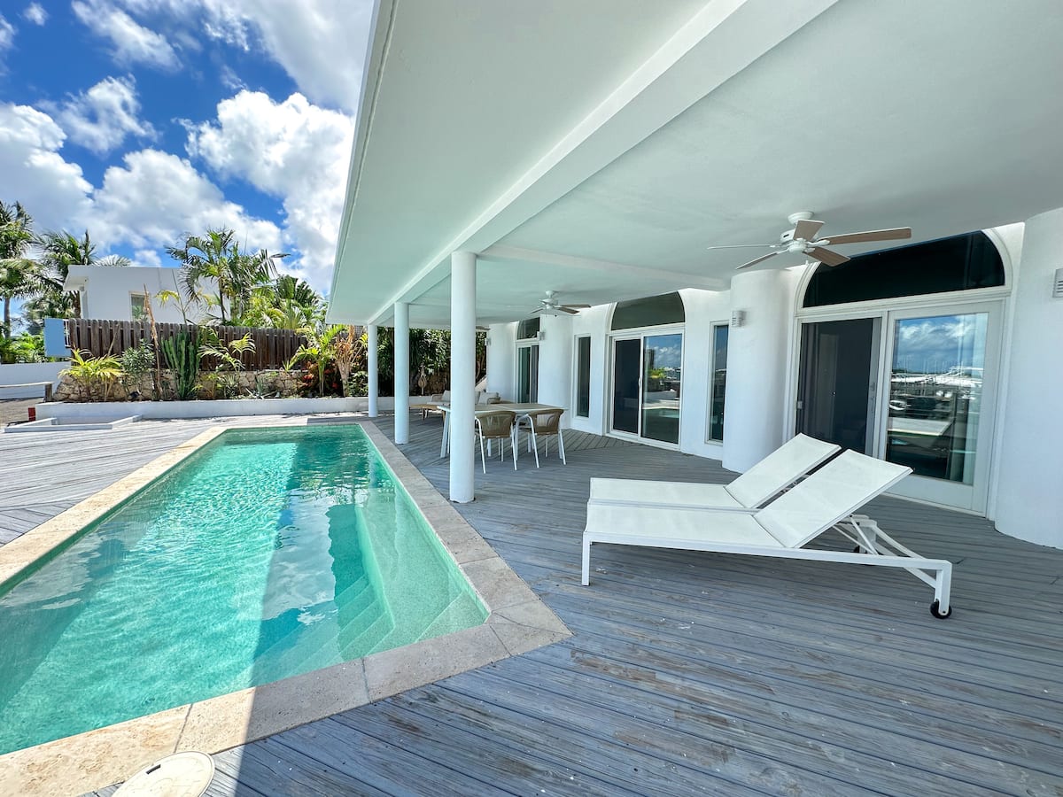 Pool and sun loungers
